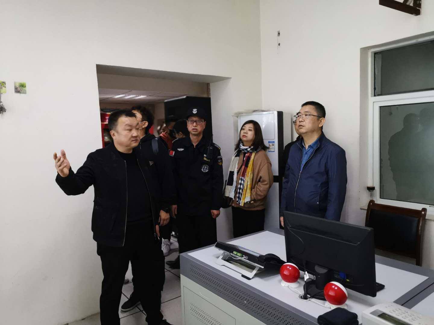 （查看天麟·金水湾监控室）